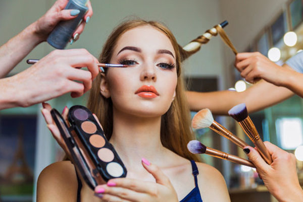 Layanan Els Wedding Organizer_0003_3 Makeup Artist